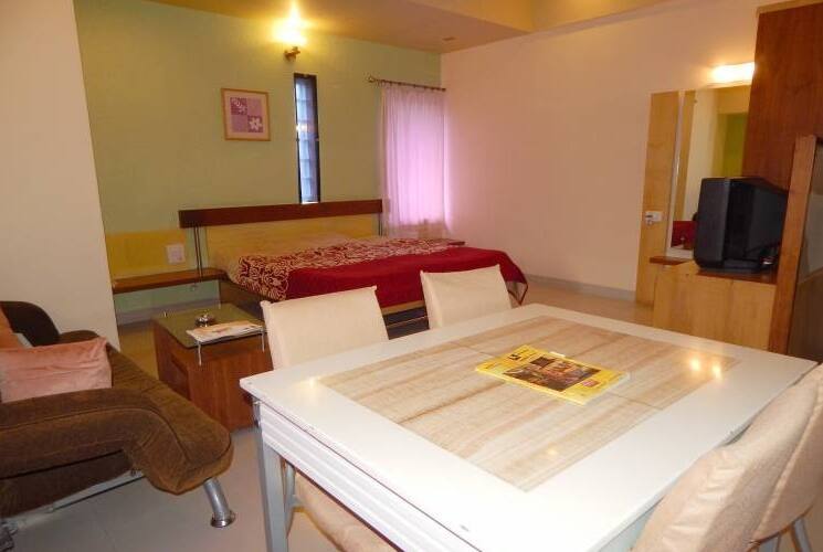 Hotel Happy Times, Nashik 5